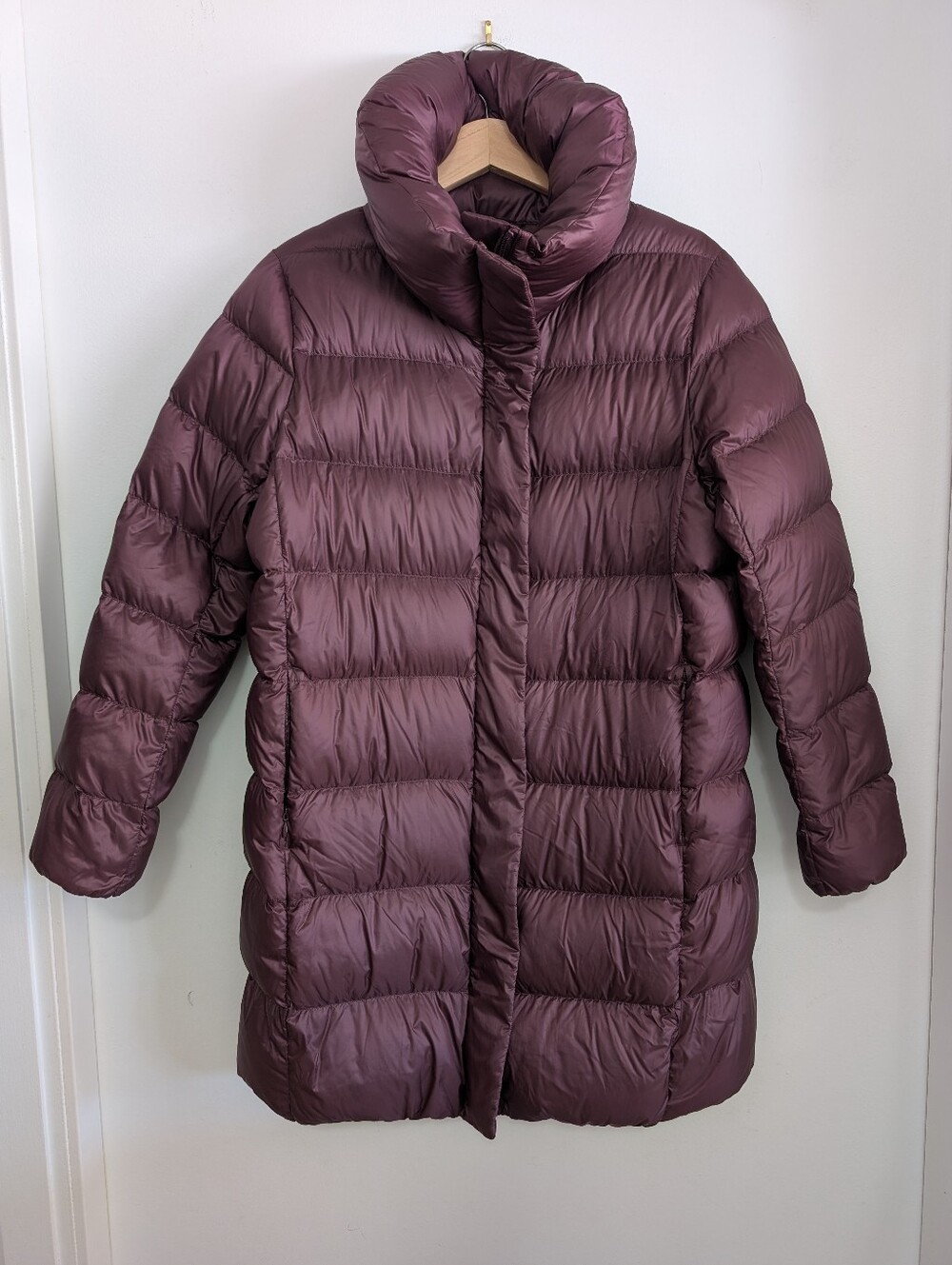 Uniqlo XL Ultra Light Down Long Coat Burgundy Puff Warm Winter Puffer Jacket